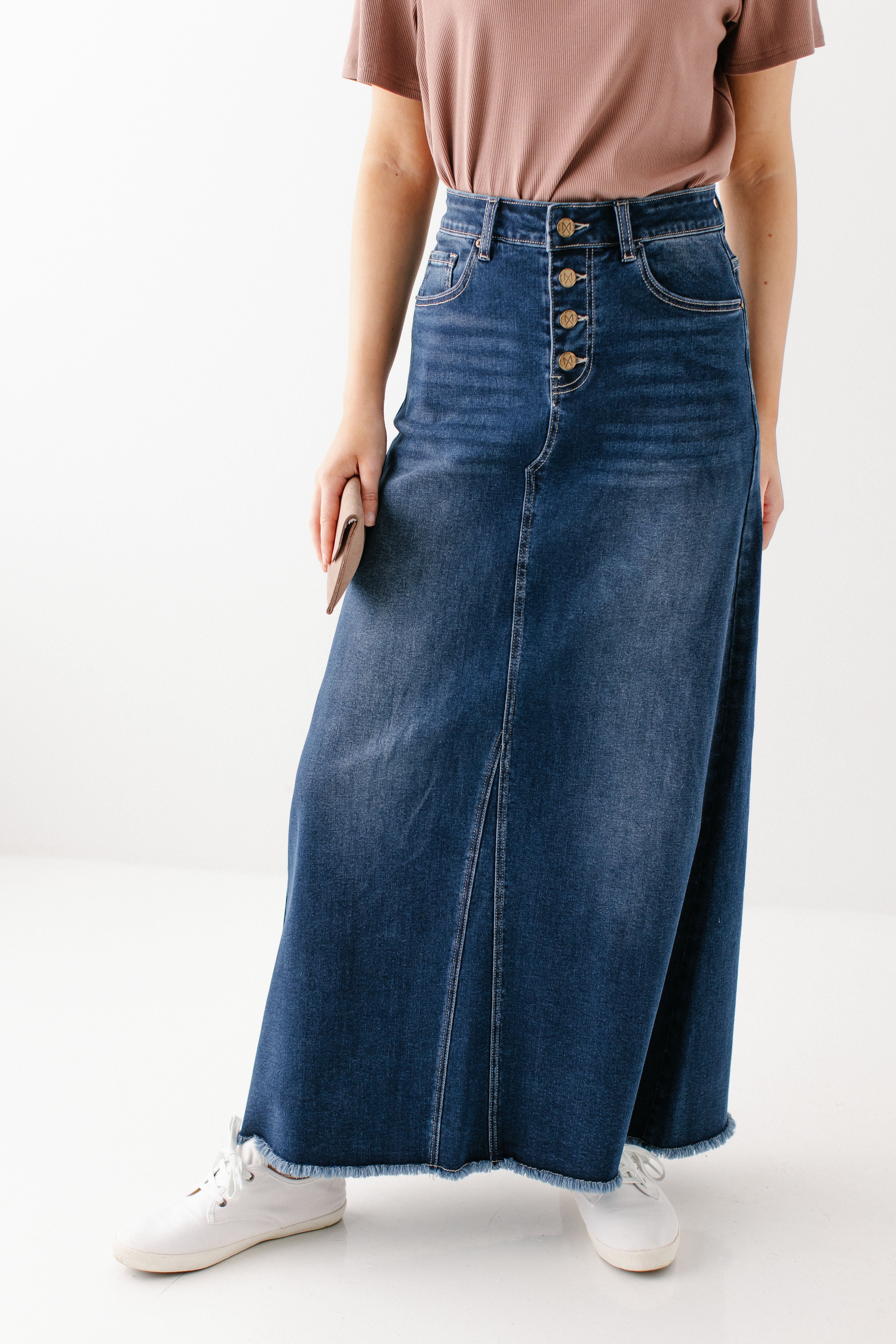Amazon.com: lisenraIn Women Long Denim Skirt Front Slit Maxi Skirt Y2K  Fashion Streetwear High Waist Jean Skirt with Pockets (Raw Hem-Dark Blue,  S) : Clothing, Shoes & Jewelry